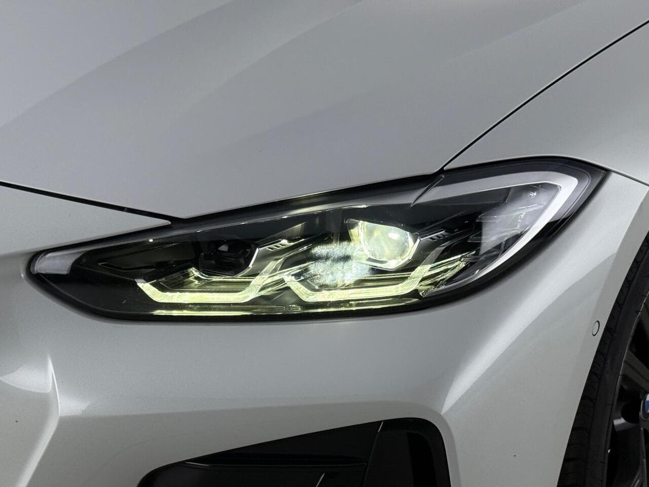 BMW 4 Series thumbnail Lights Front