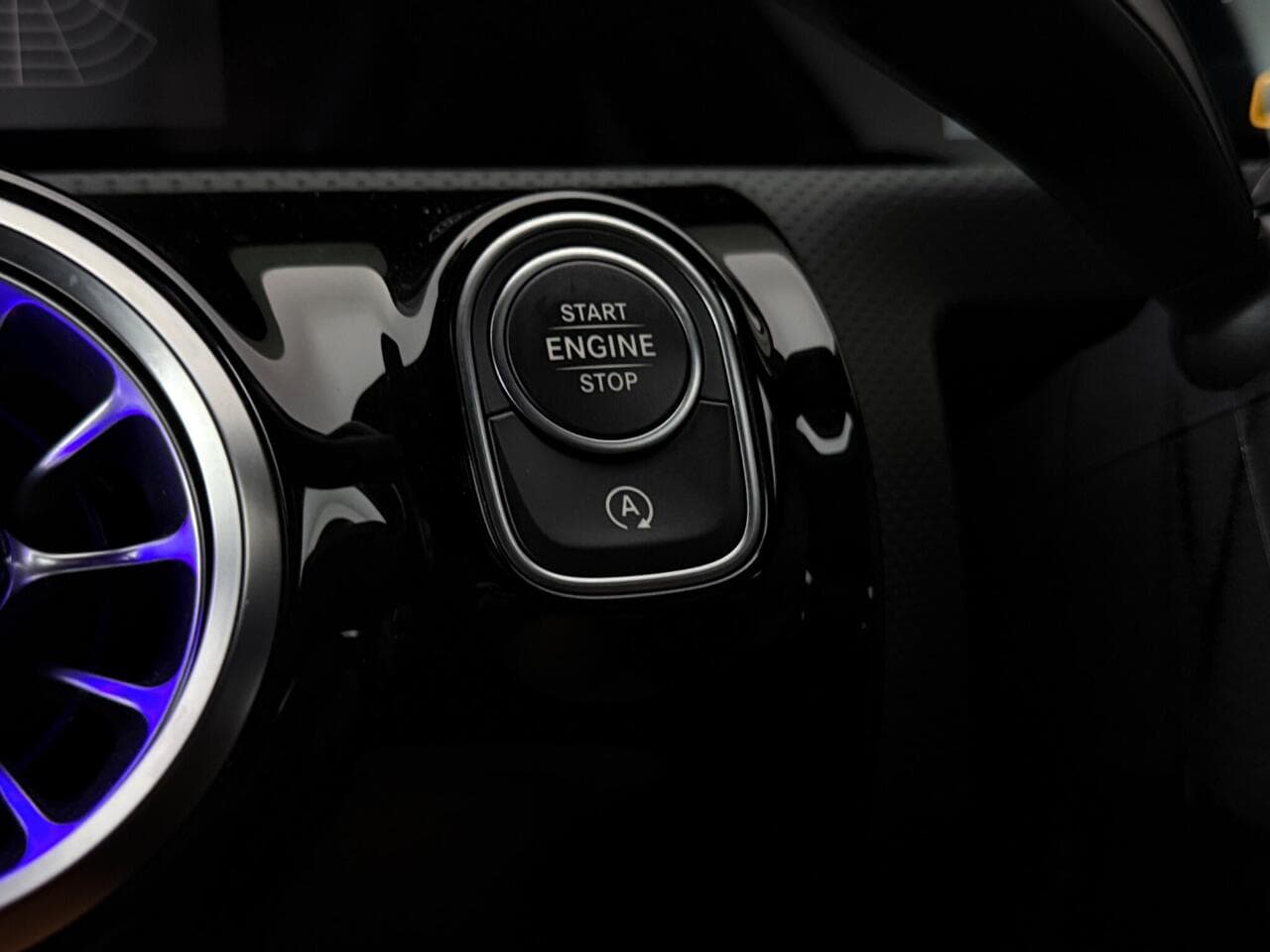 Mercedes-Benz A Class thumbnail Misc Controls