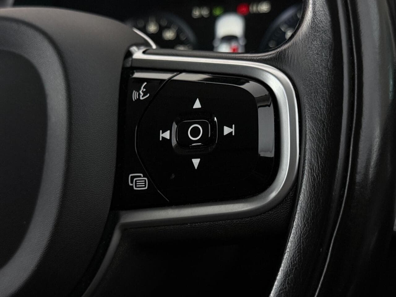 Volvo XC90 thumbnail Misc Controls