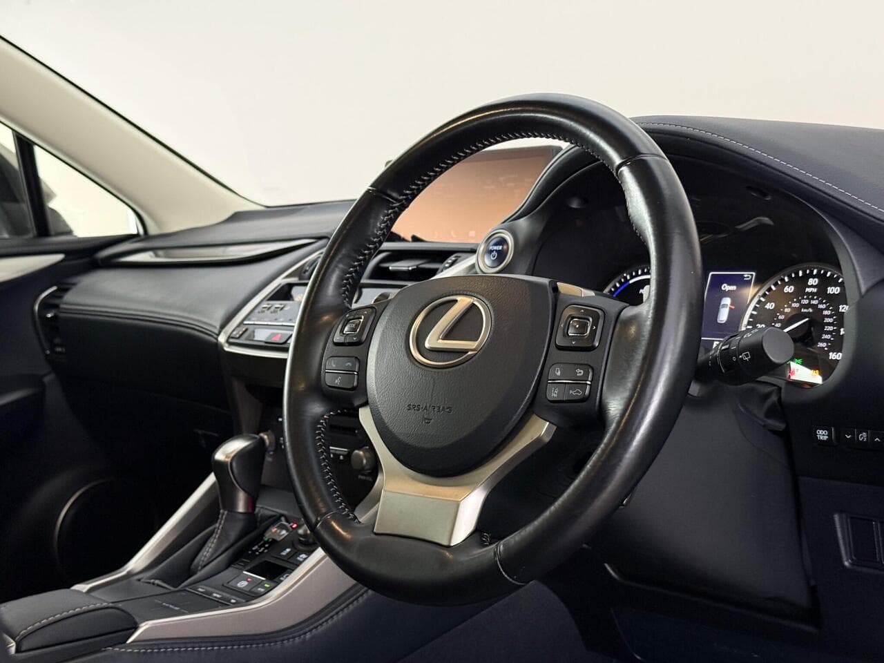 Lexus NX thumbnail Steering Wheel