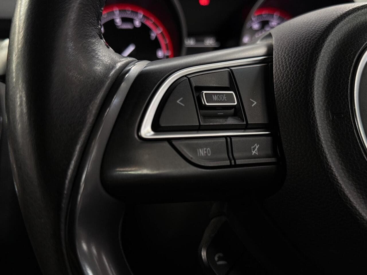 Suzuki Swift thumbnail Misc Controls