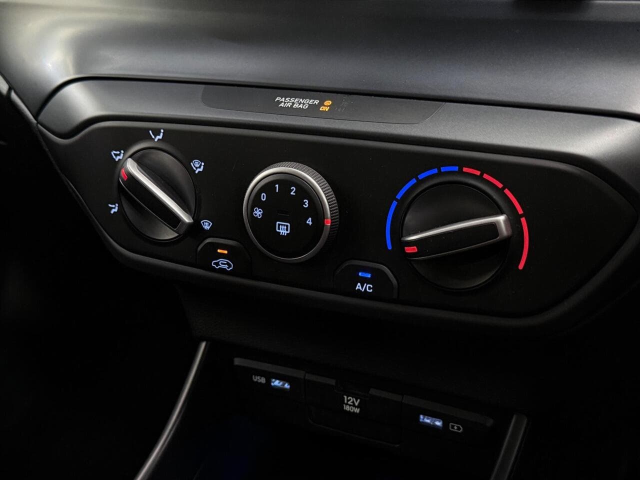 Hyundai BAYON thumbnail Misc Controls
