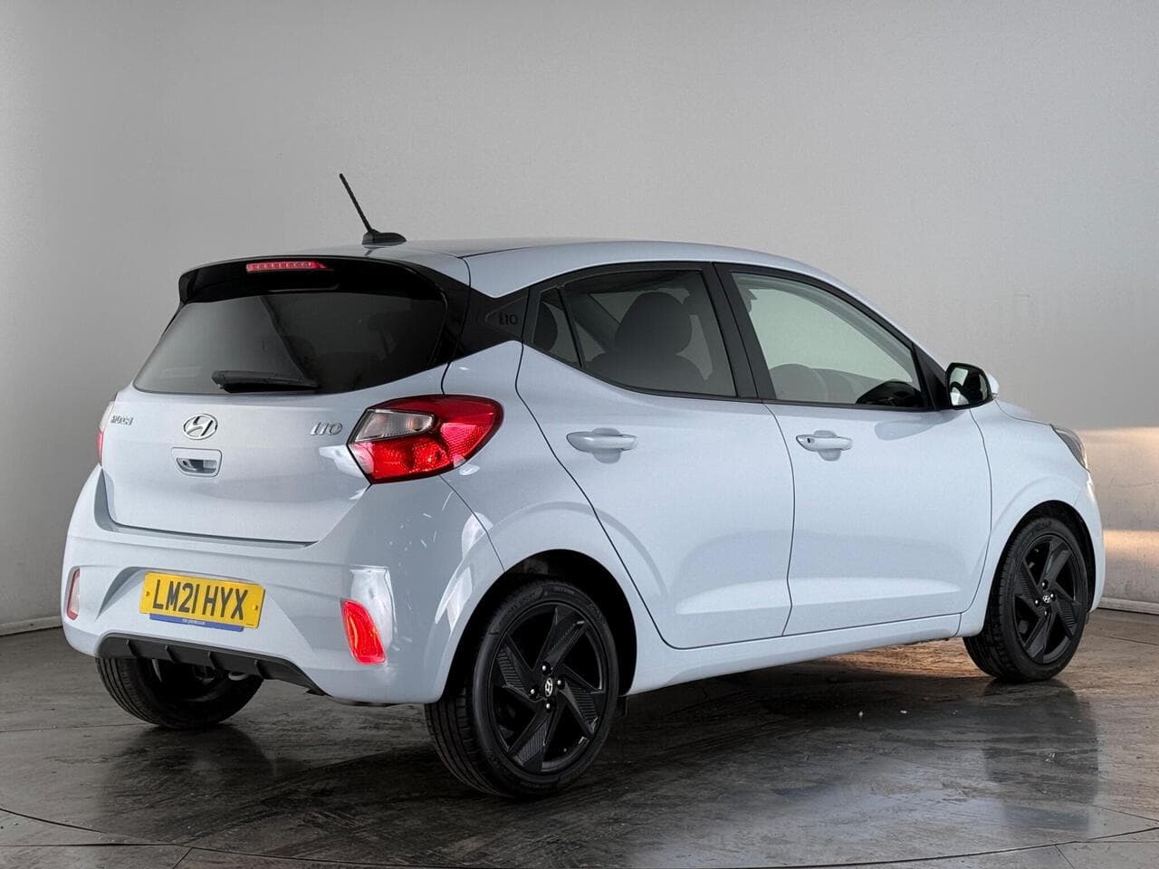 Hyundai i10 thumbnail Rear Right
