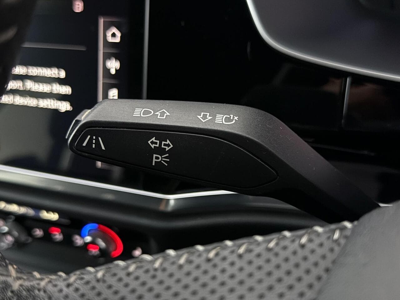 Audi Q3 thumbnail Misc Controls