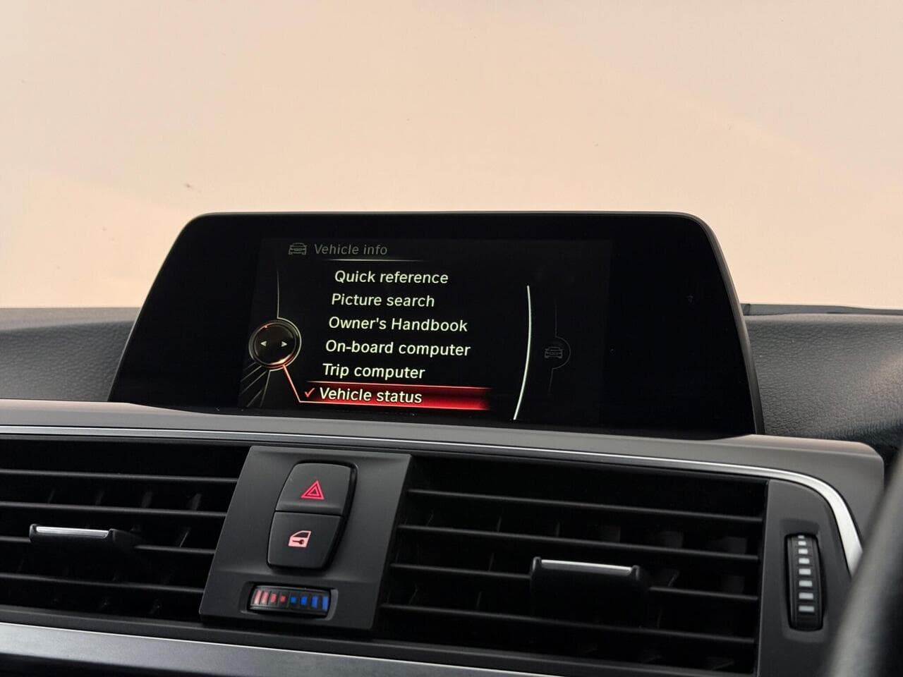 BMW 3 Series thumbnail Infotainment System