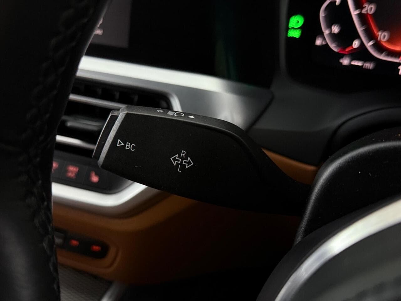 BMW 3 Series thumbnail Misc Controls