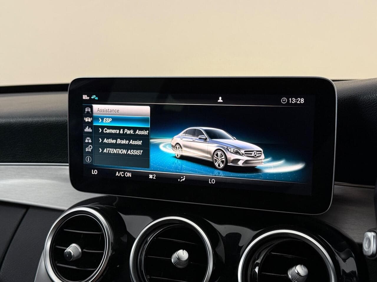 Mercedes-Benz C Class thumbnail Infotainment System