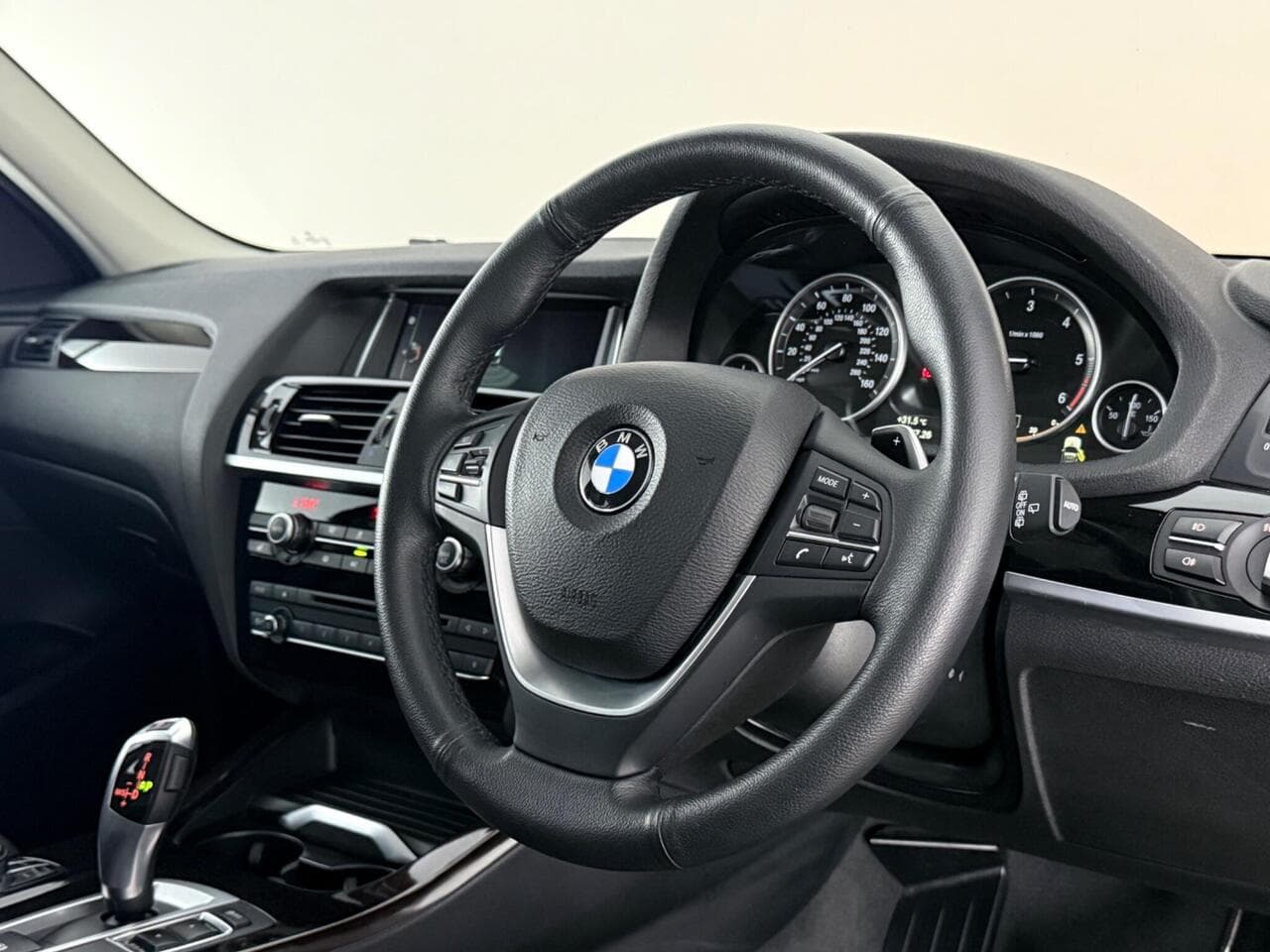 BMW X3 thumbnail Steering Wheel