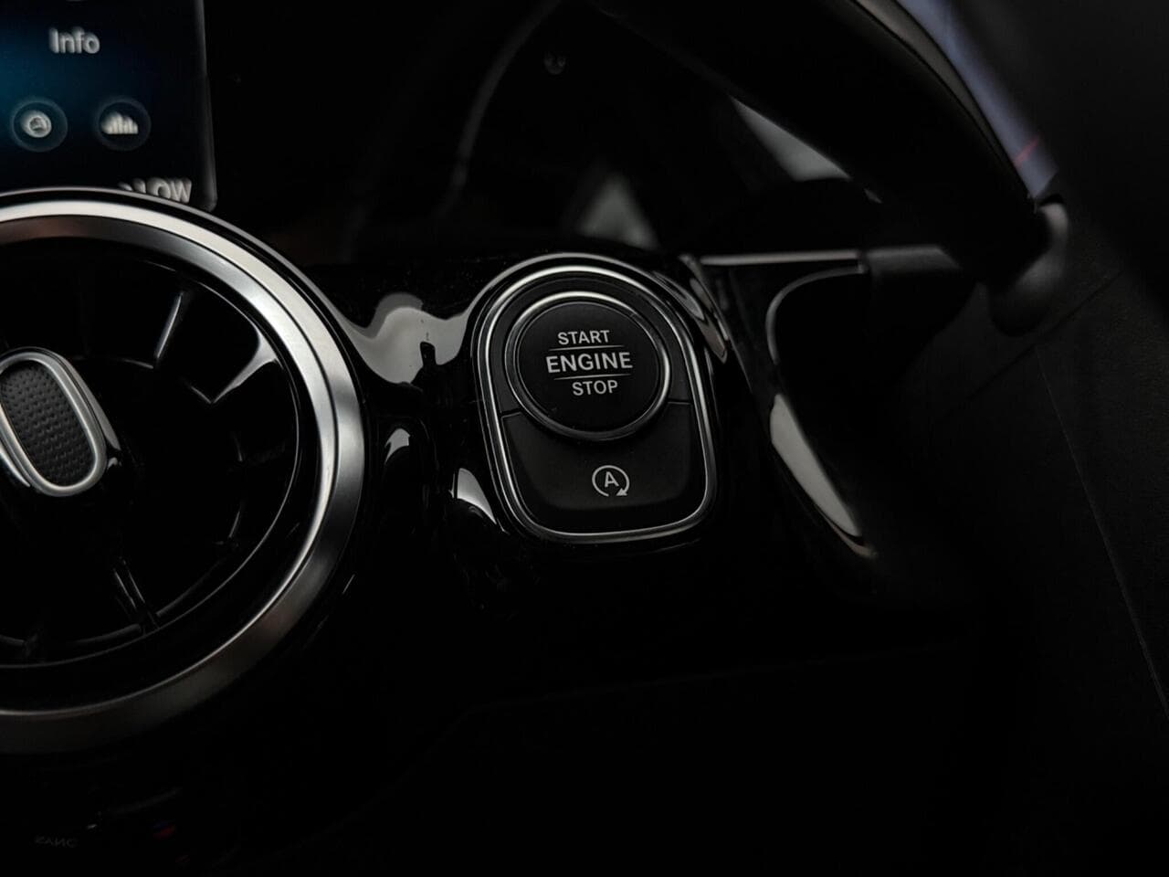 Mercedes-Benz GLA thumbnail Inconclusive