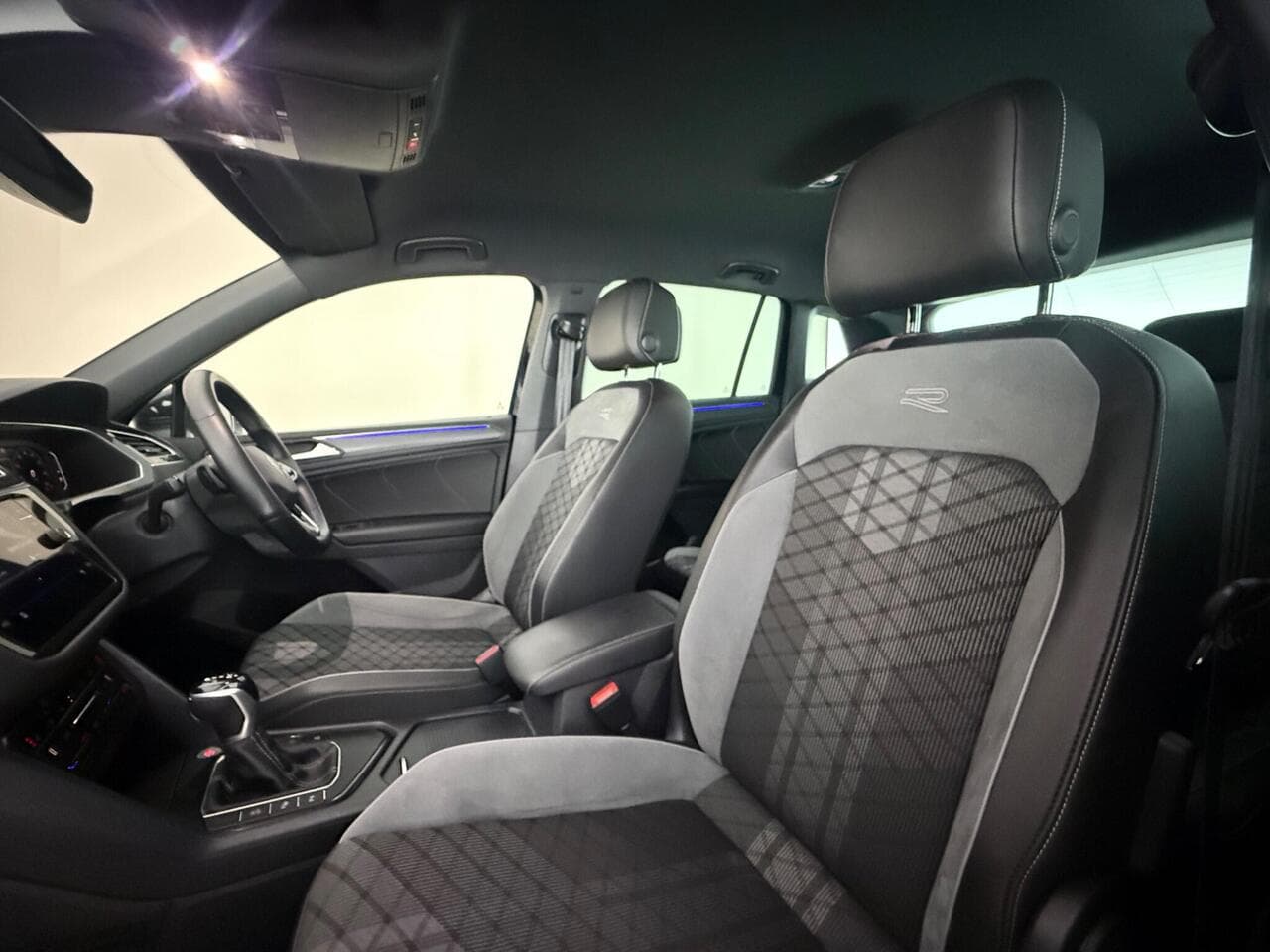 Volkswagen Tiguan thumbnail Seat Front Passenger