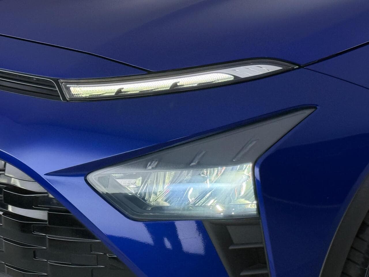 Hyundai BAYON thumbnail Lights Front