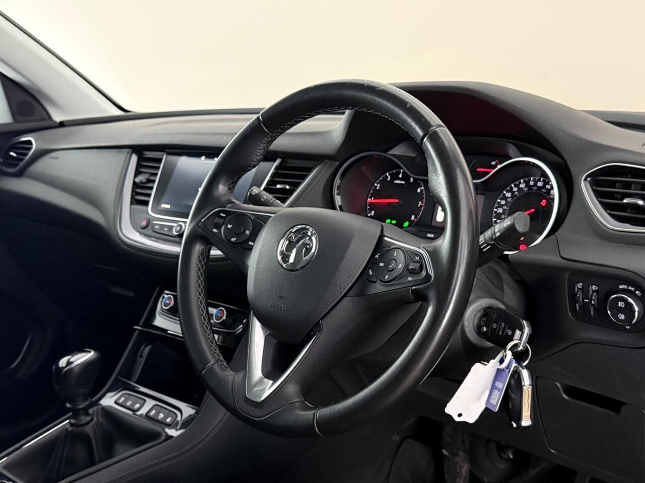 Vauxhall Grandland X thumbnail Steering Wheel