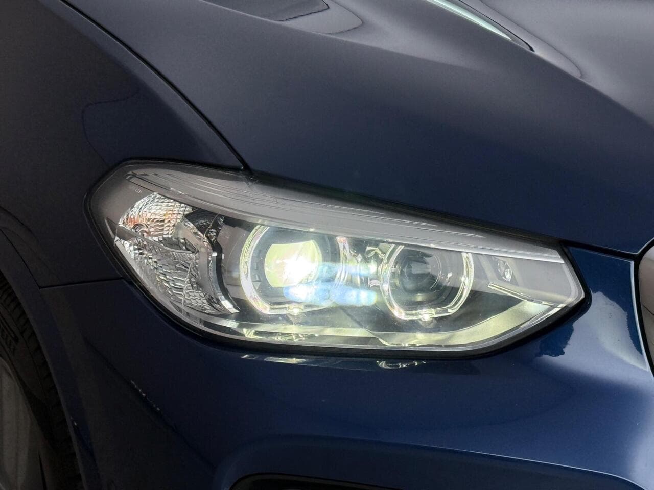 BMW X3 thumbnail Lights Front