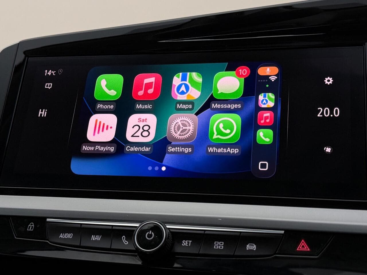 Vauxhall Grandland thumbnail Infotainment System
