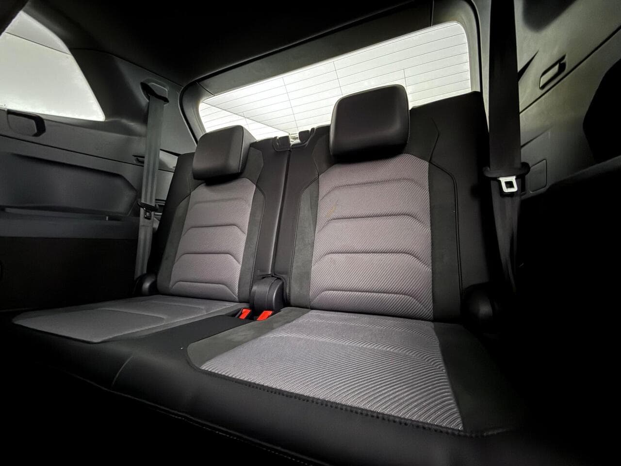 Volkswagen Tiguan Allspace thumbnail Seats Rear