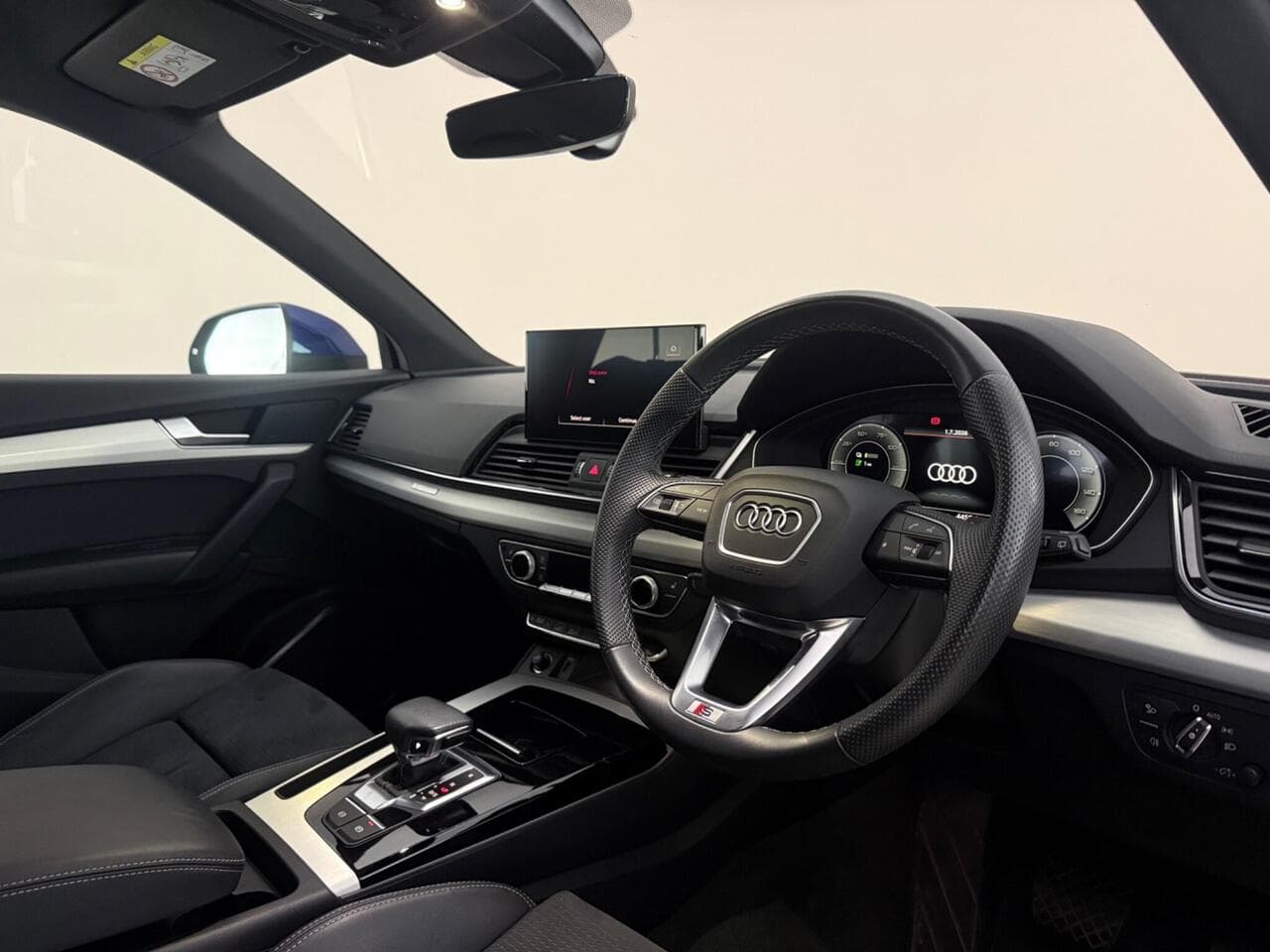 Audi Q5 thumbnail Interior Front