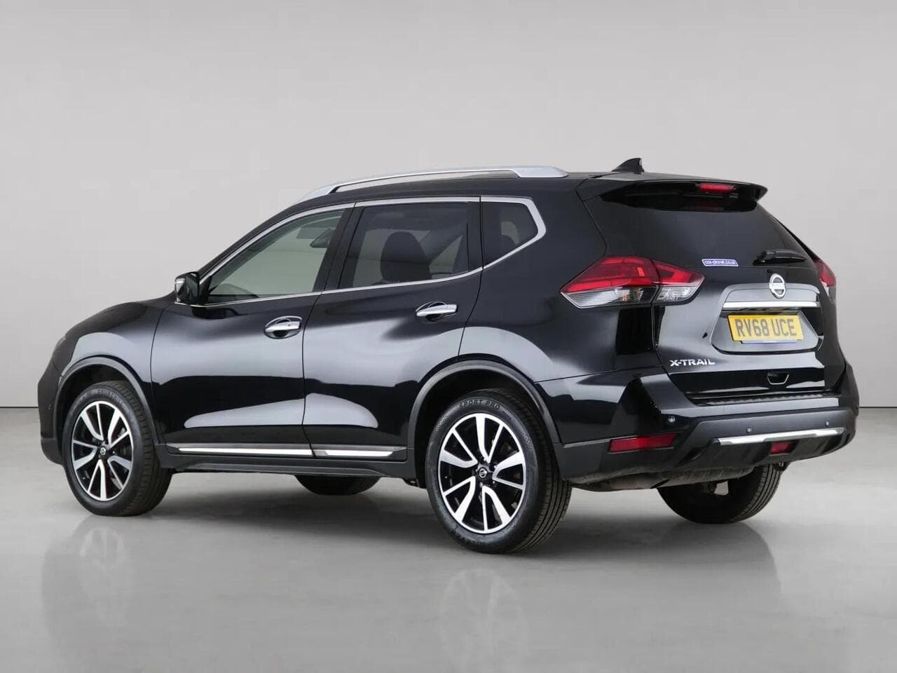 Nissan X-Trail thumbnail Rear Left