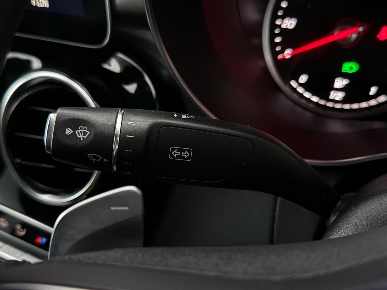 Mercedes-Benz GLC thumbnail Misc Controls