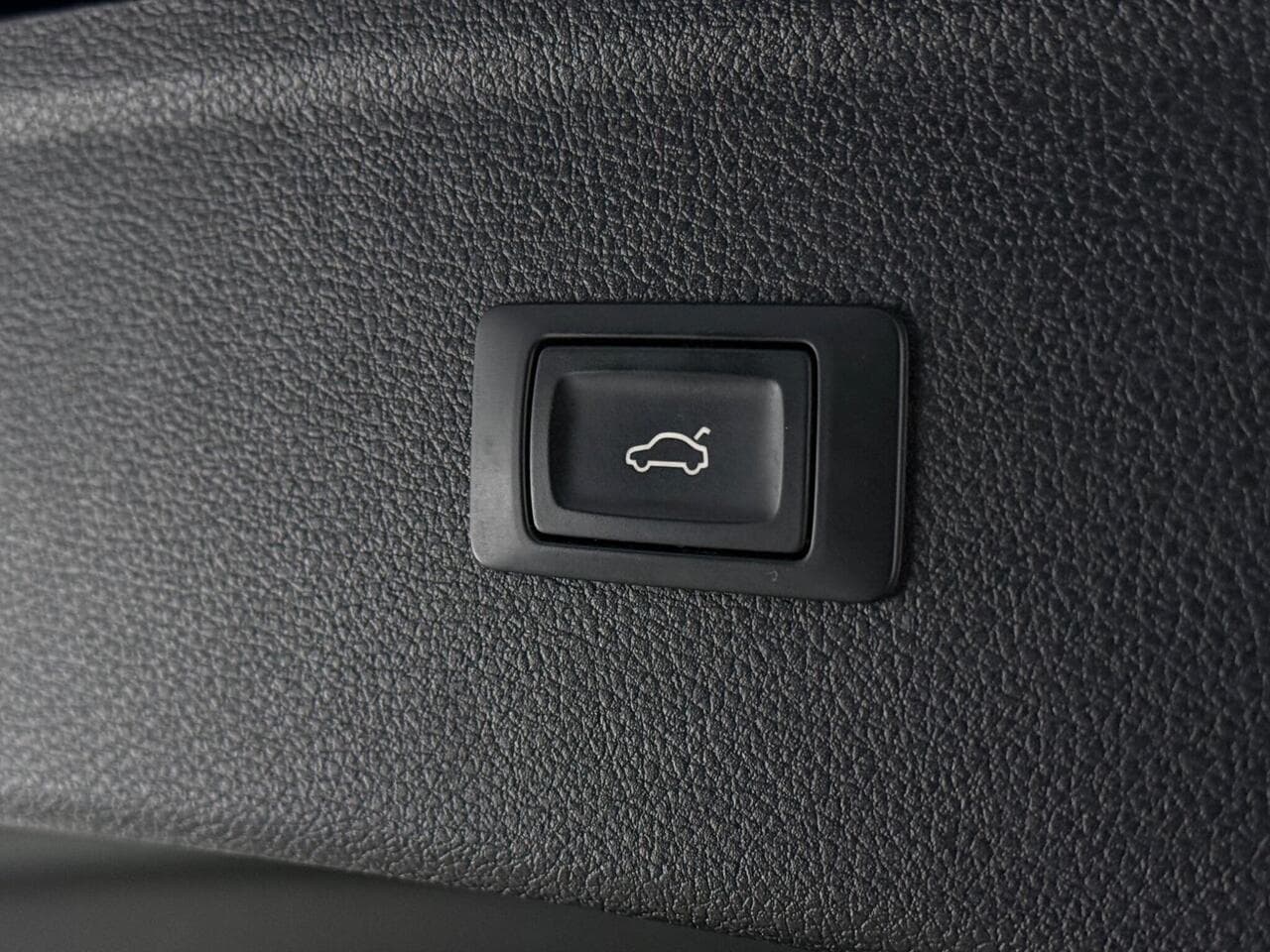Audi Q5 thumbnail Misc Controls
