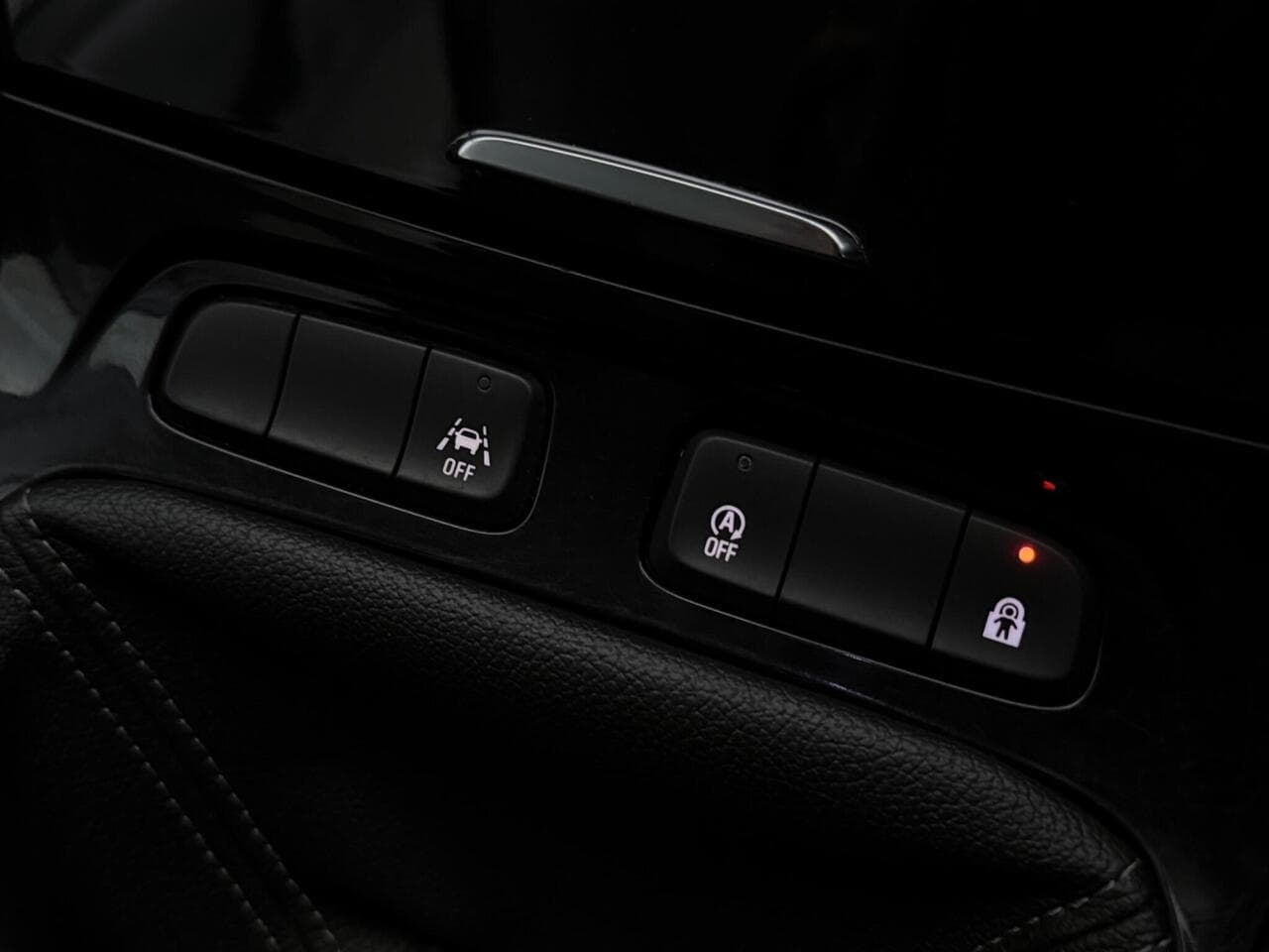 Vauxhall Grandland thumbnail Misc Controls