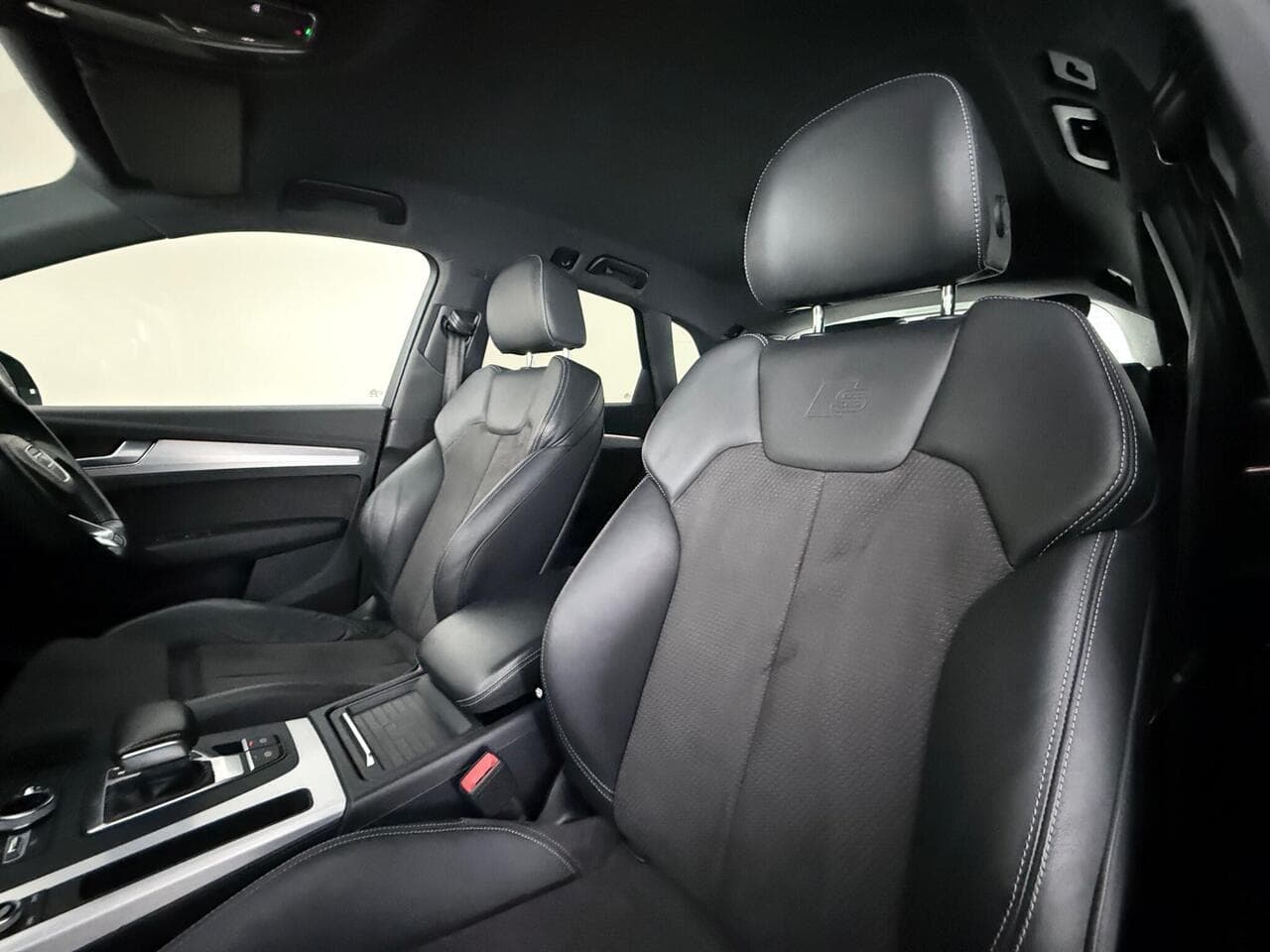 Audi Q5 thumbnail Seat Front Passenger