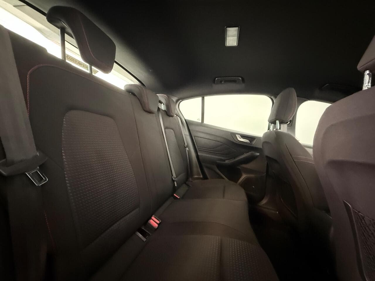 Ford Focus thumbnail Seats Rear