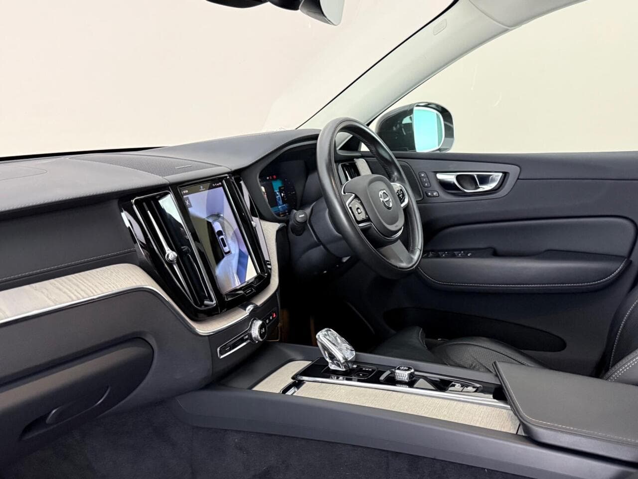 Volvo XC60 thumbnail Interior Front