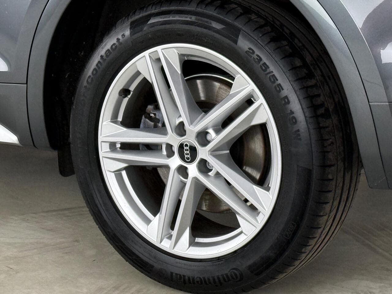 Audi Q5 thumbnail Wheel