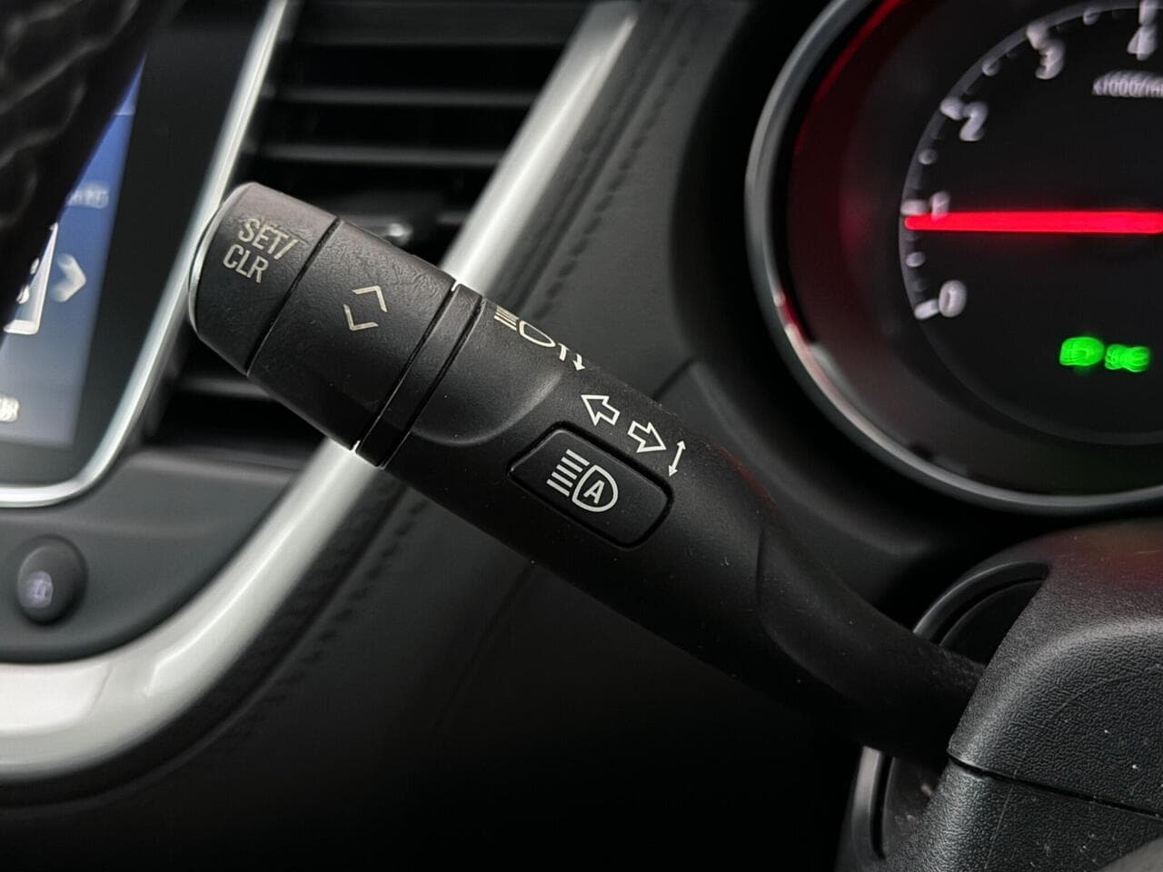 Vauxhall Grandland X thumbnail Misc Controls