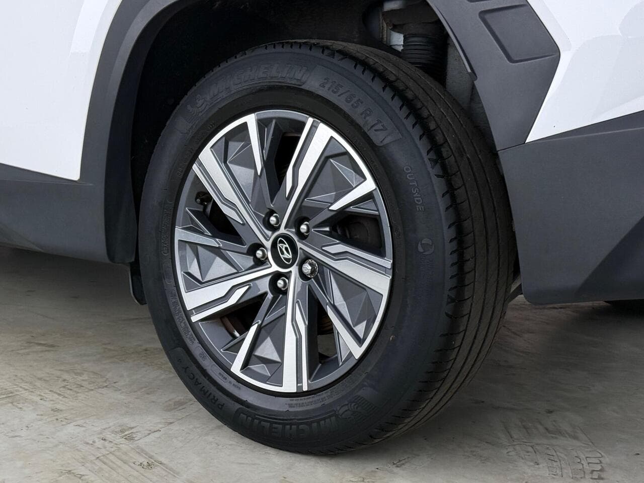 Hyundai TUCSON thumbnail Wheel