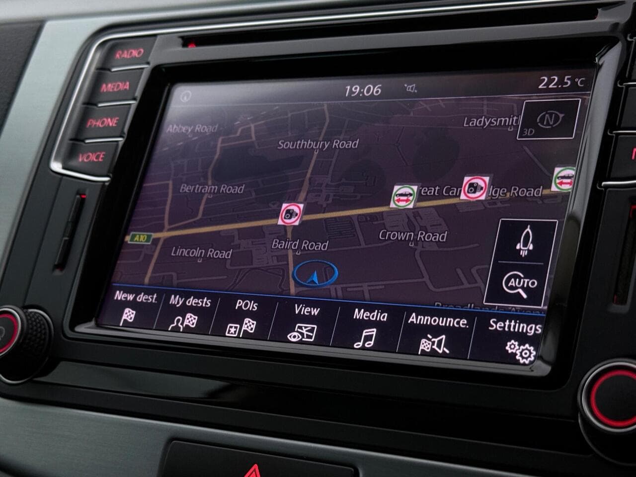 Volkswagen CC thumbnail Infotainment System