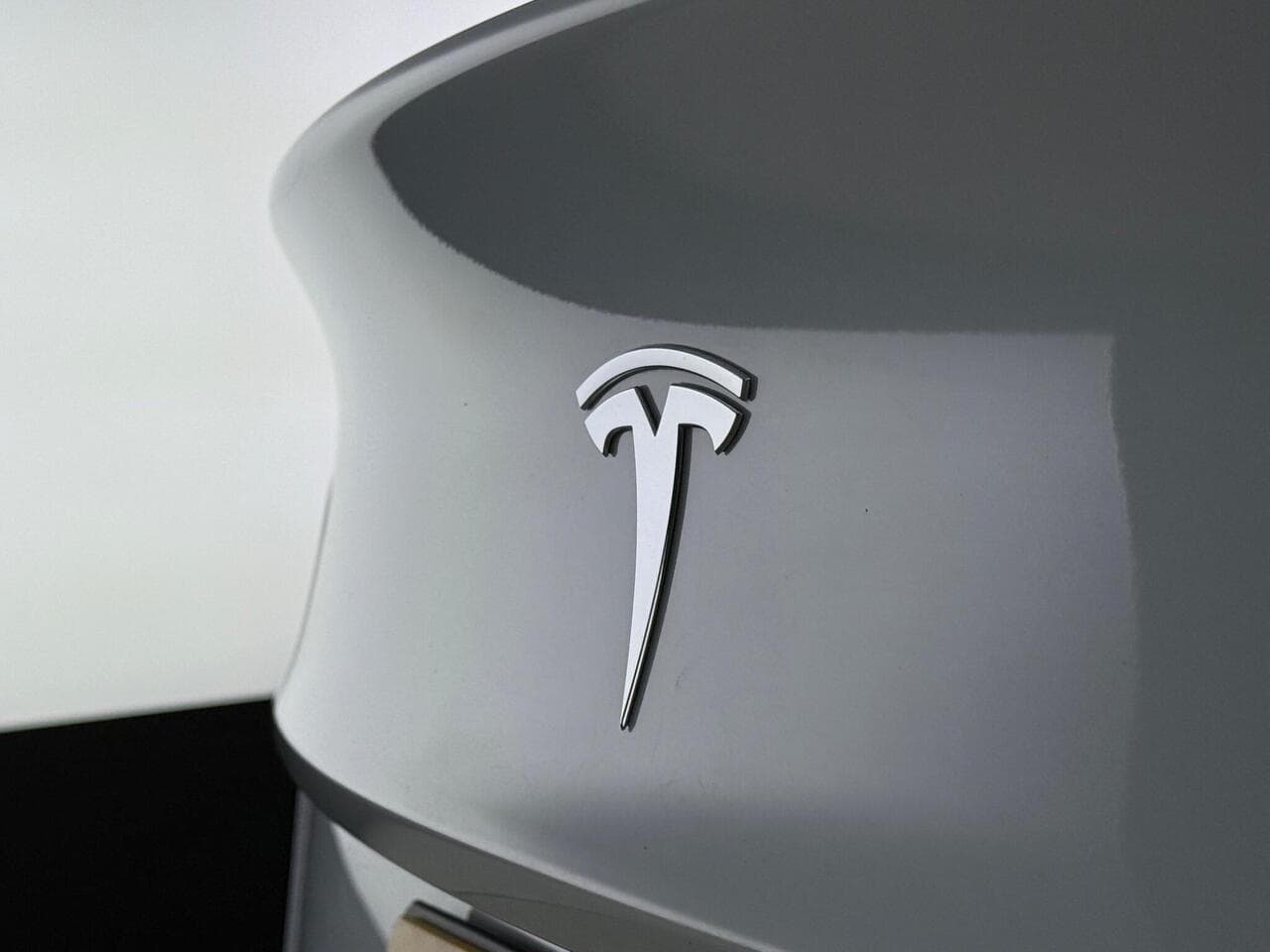 Tesla Model 3 thumbnail Inconclusive