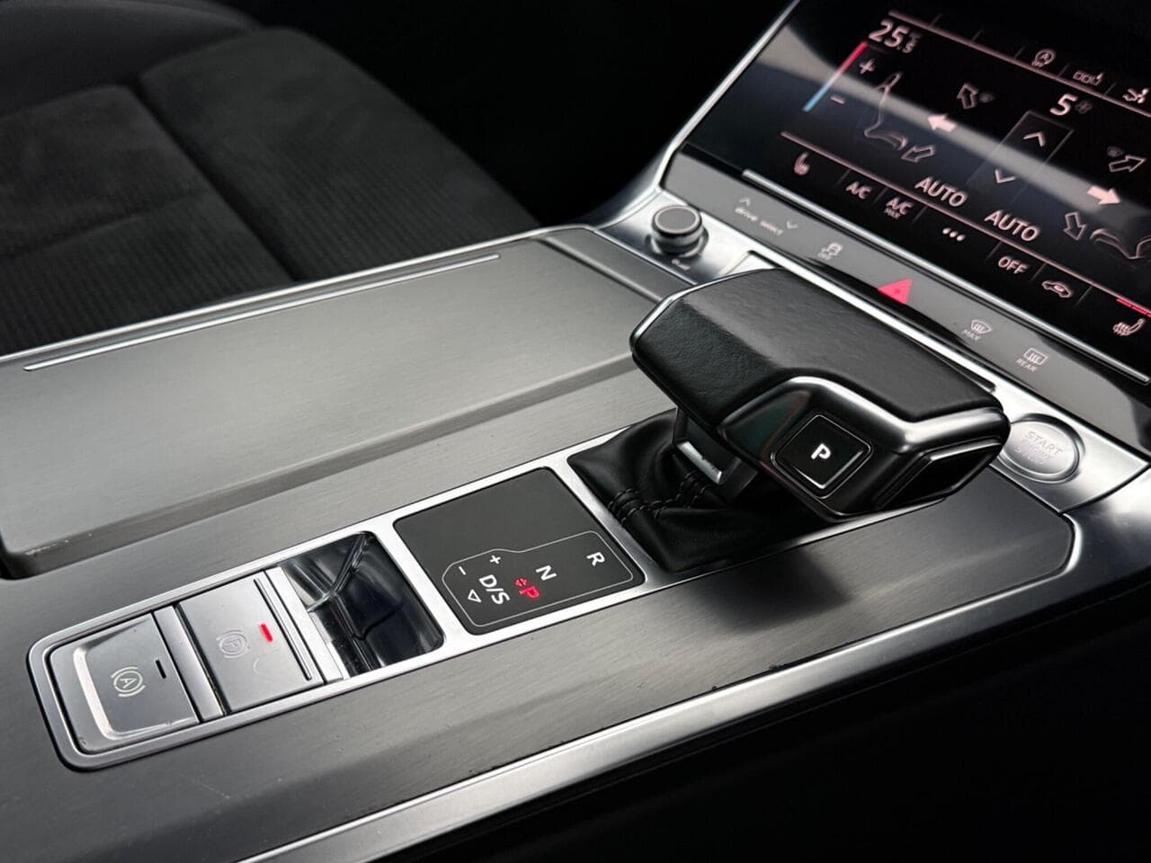 Audi A7 thumbnail Interior Front