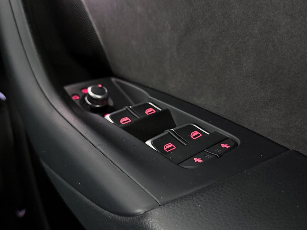 Audi Q3 thumbnail Misc Controls