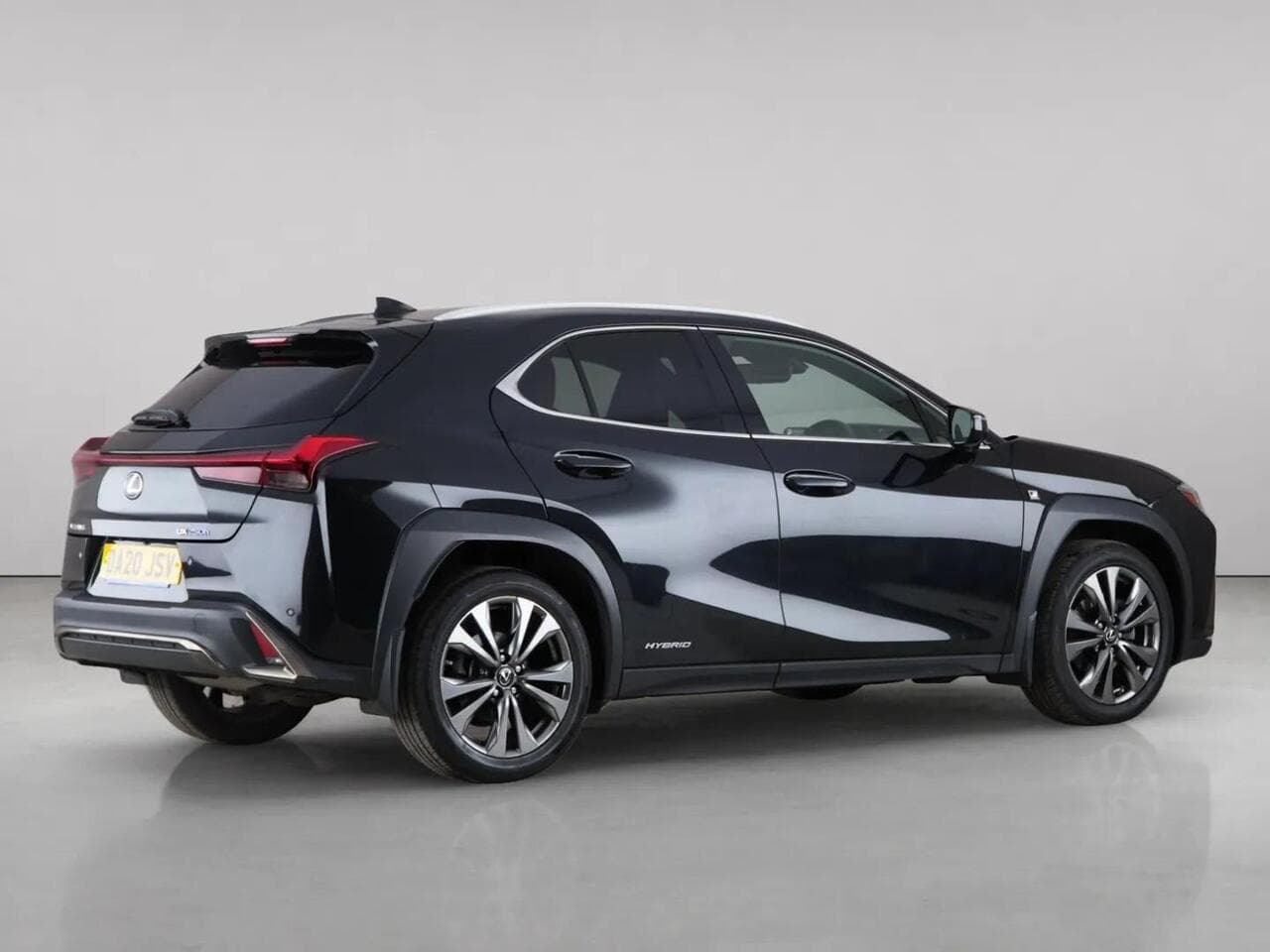 Lexus UX thumbnail Front Right