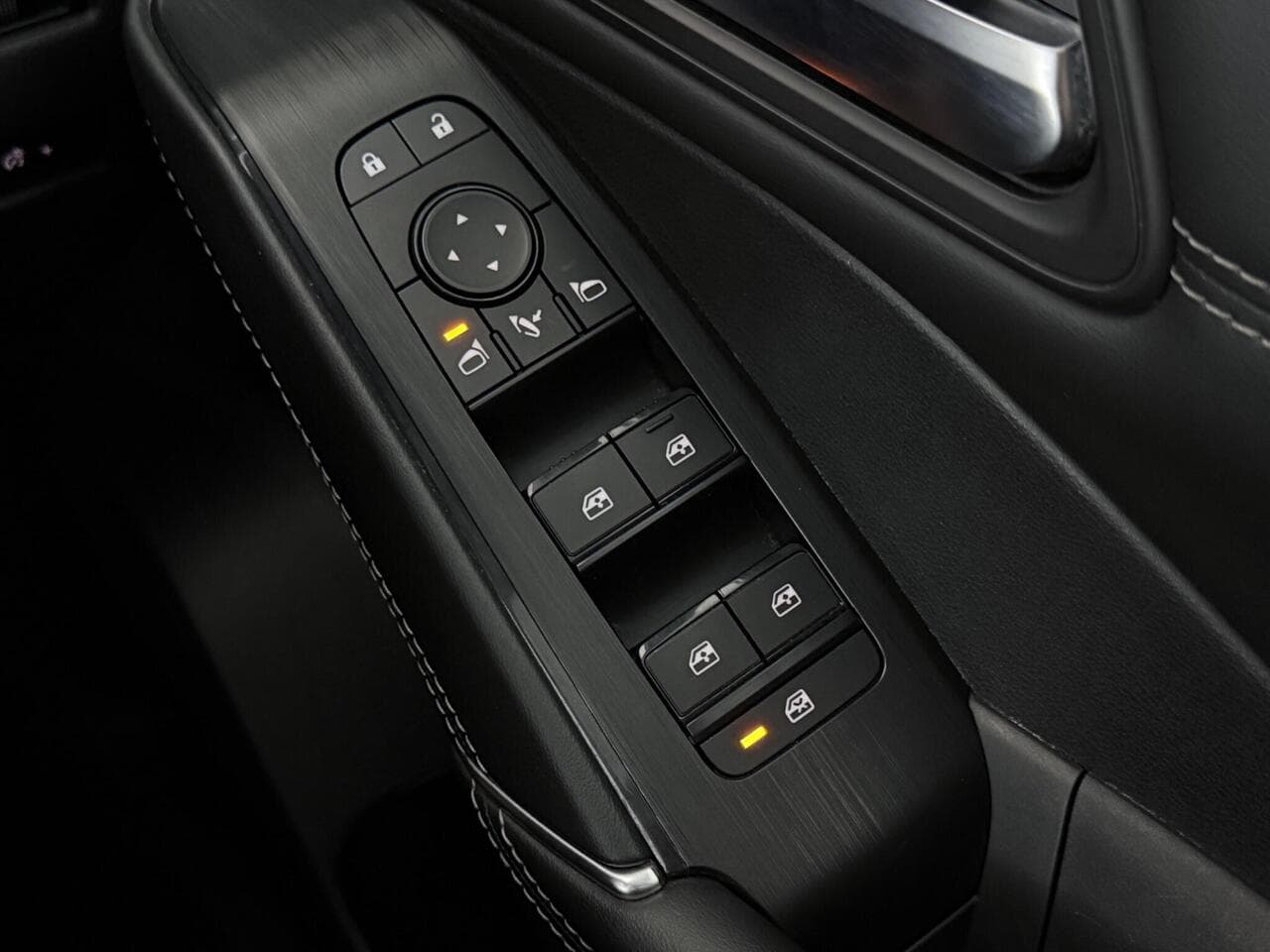 Nissan Qashqai thumbnail Misc Controls