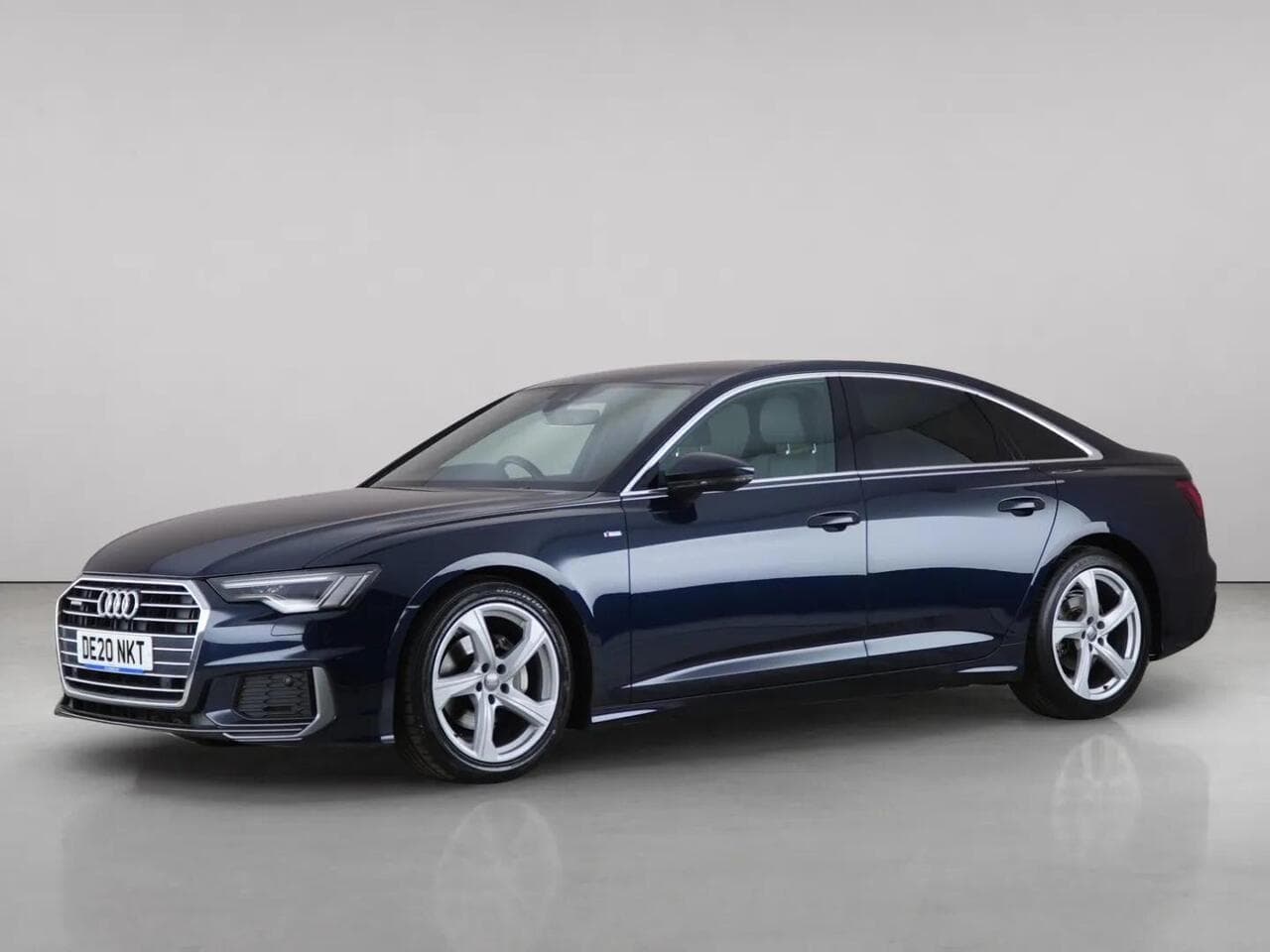 Audi A6 Saloon thumbnail Front Left