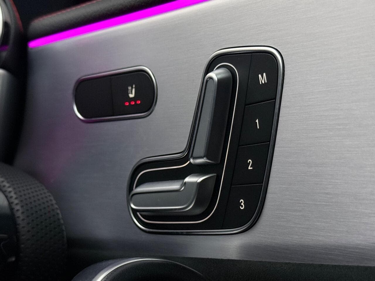 Mercedes-Benz CLA thumbnail Misc Controls