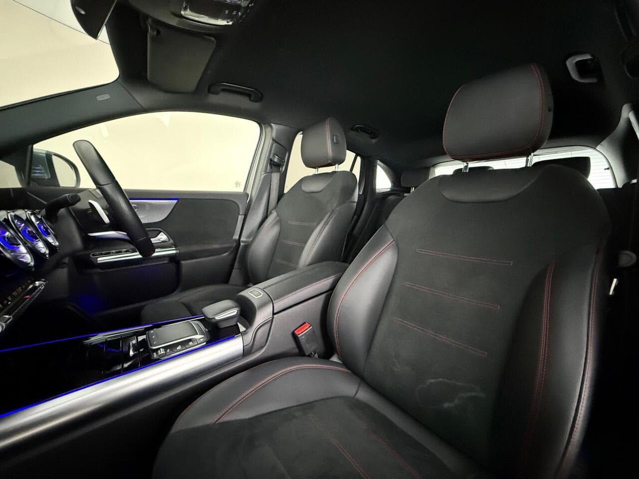 Mercedes-Benz GLA thumbnail Seat Front Passenger