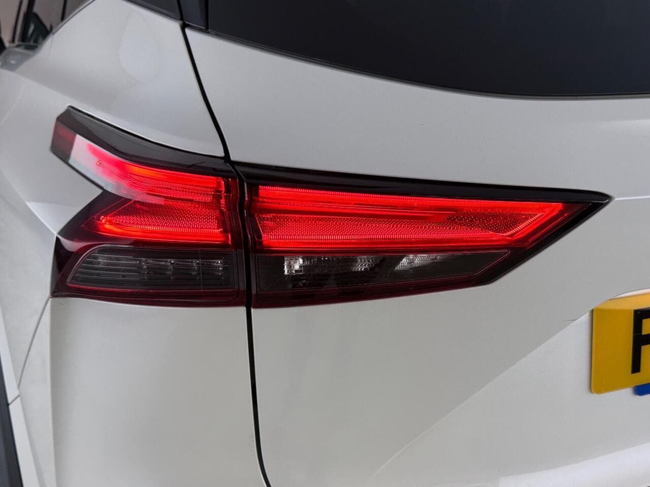 Nissan Qashqai thumbnail Lights Rear