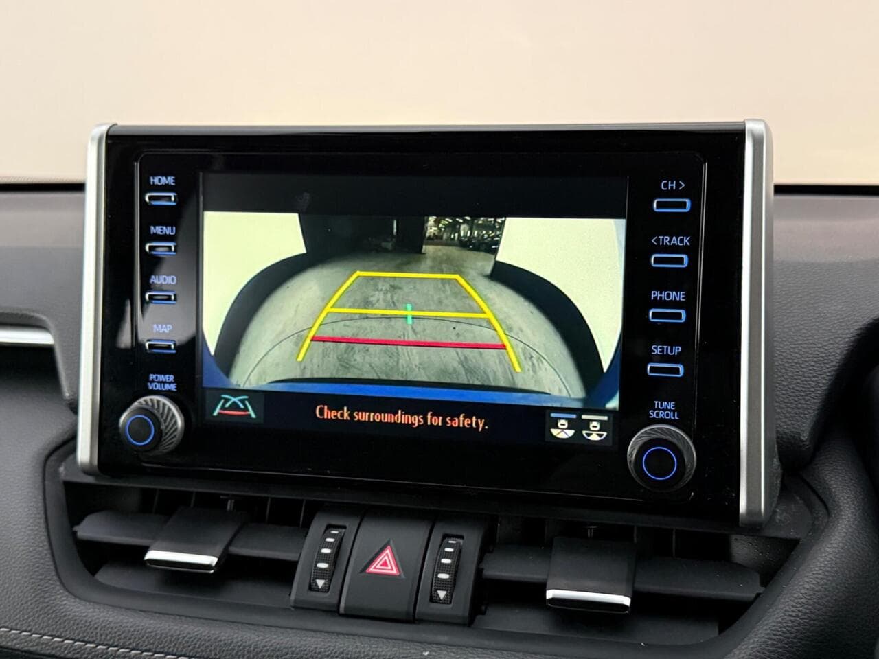 Toyota RAV4 thumbnail Infotainment System