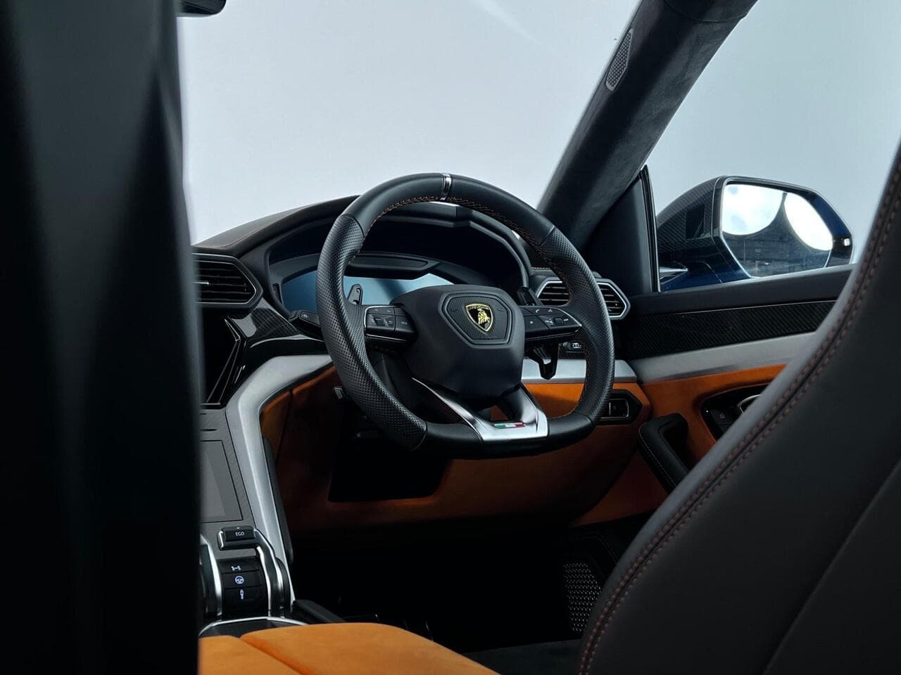 Lamborghini Urus thumbnail Inconclusive