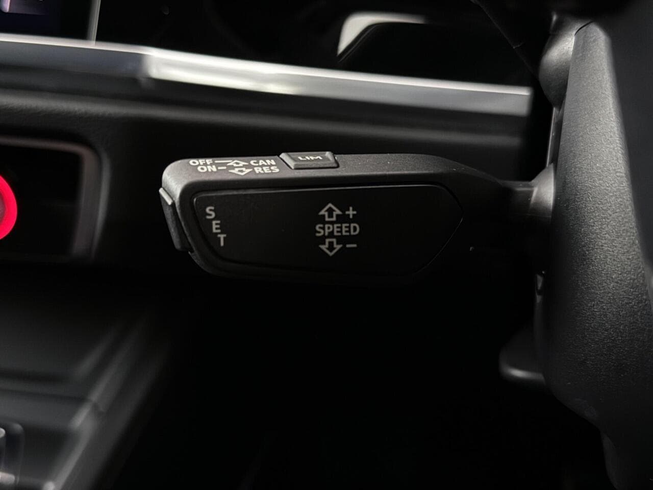 Audi Q3 thumbnail Misc Controls