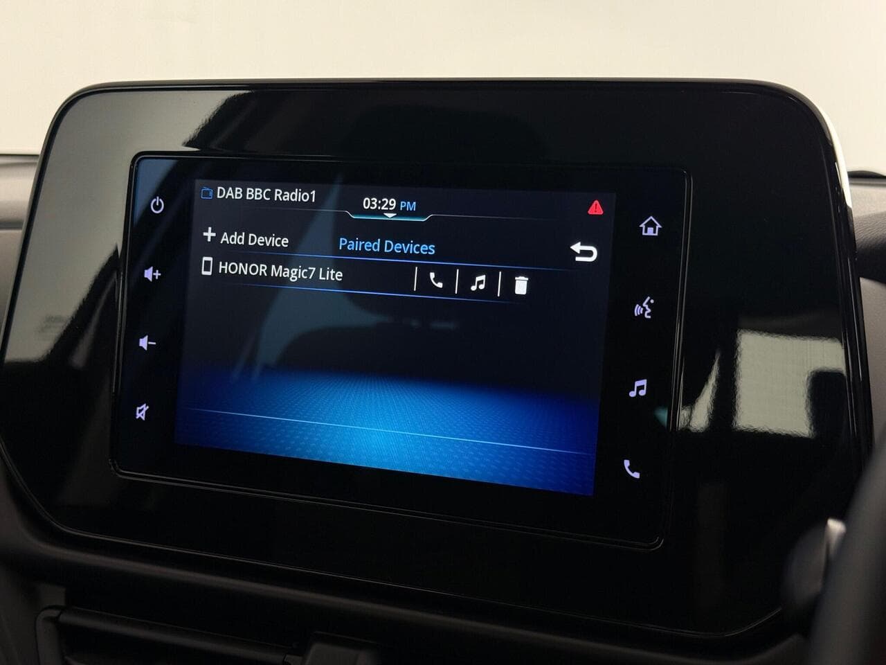 Suzuki S-Cross thumbnail Infotainment System
