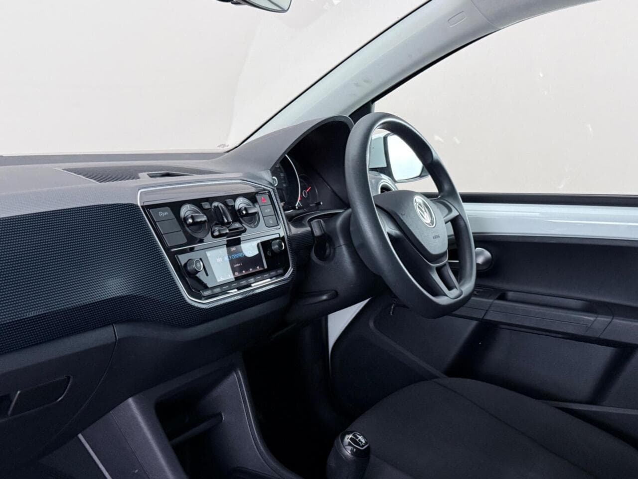 Volkswagen up! thumbnail Interior Front