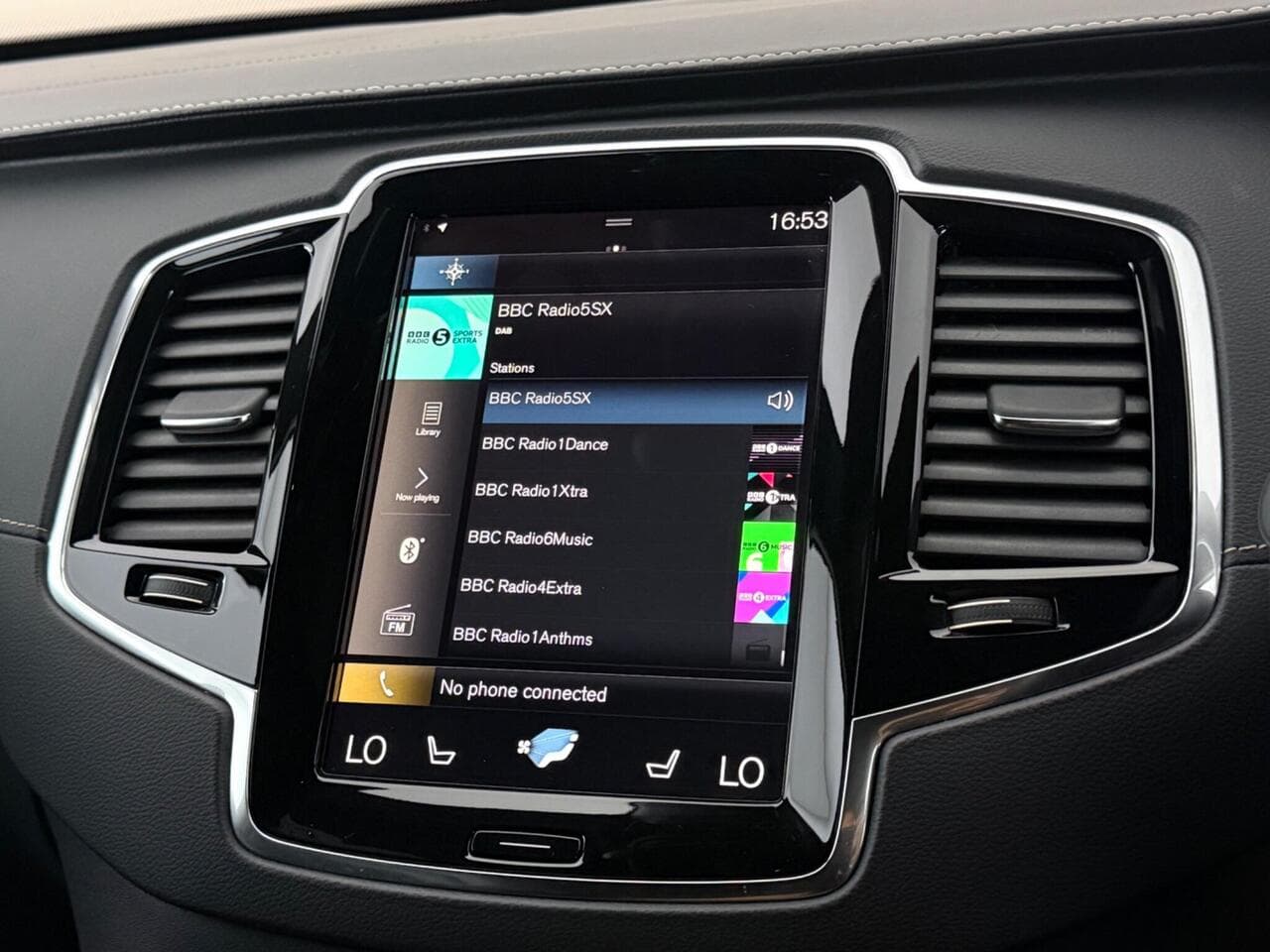 Volvo XC90 thumbnail Infotainment System