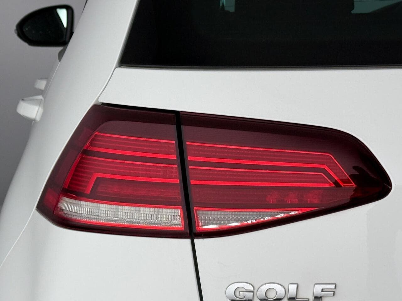 Volkswagen Golf thumbnail Lights Rear