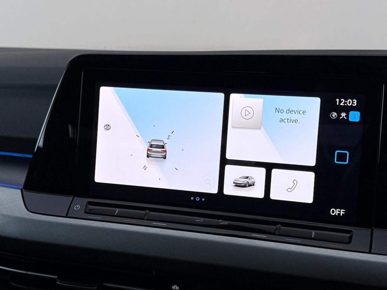 Volkswagen Golf thumbnail Infotainment System