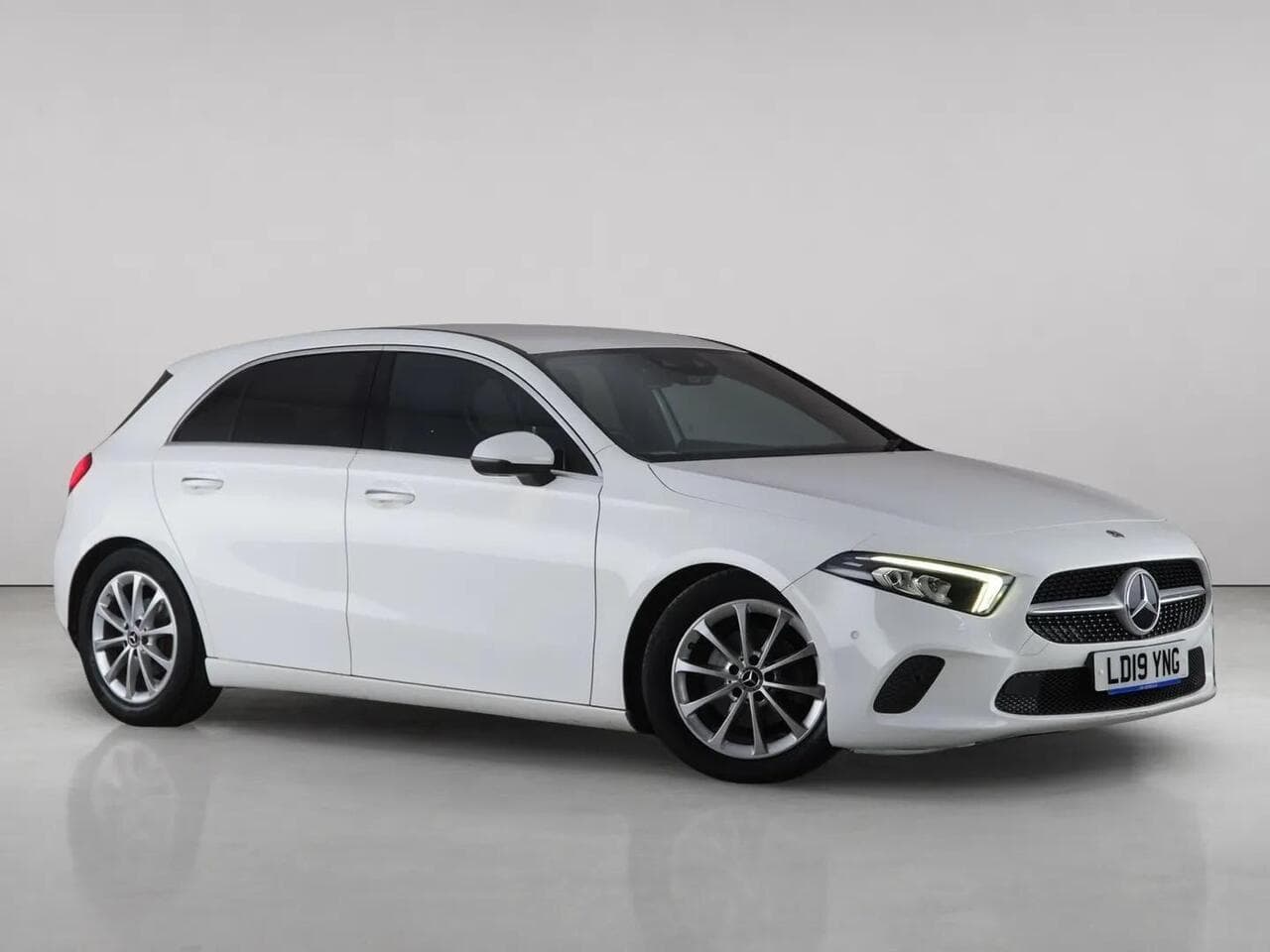 Mercedes-Benz A Class - Mercedes-Benz A Class 1.5 A180d Sport (Premium) 7G-DCT Euro 6 (s/s) 5dr