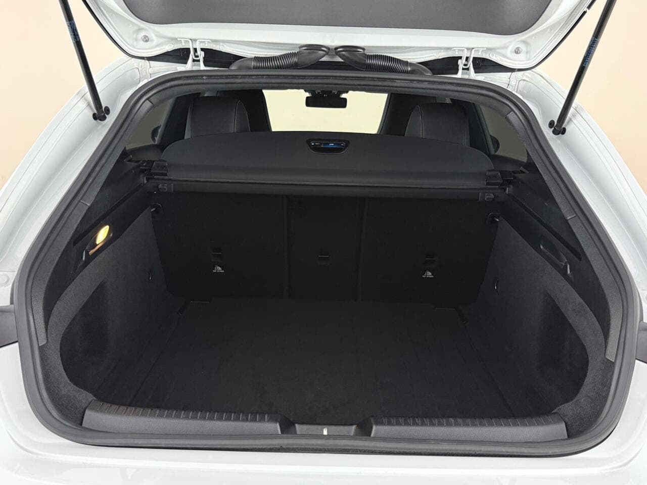 Mercedes-Benz CLA thumbnail Boot